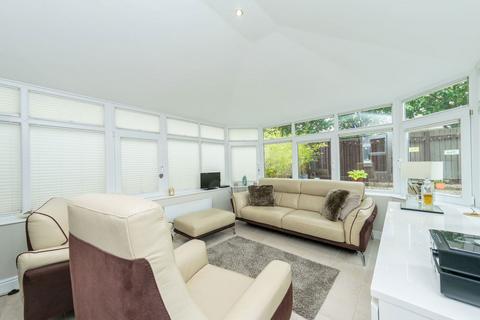 25 Birkhead Close, Kirkburton, Huddersfield, HD8 0GR