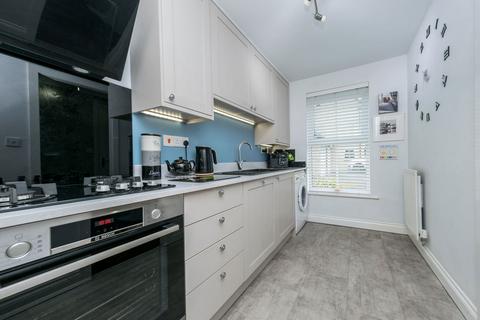25 Birkhead Close, Kirkburton, Huddersfield, HD8 0GR