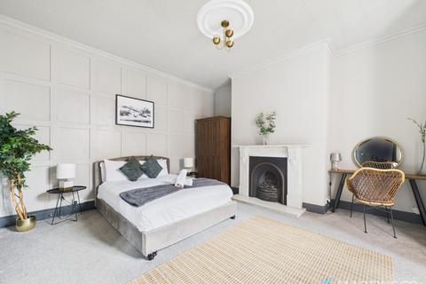 undefined, Clifton Drive North, Lytham St. Annes FY8