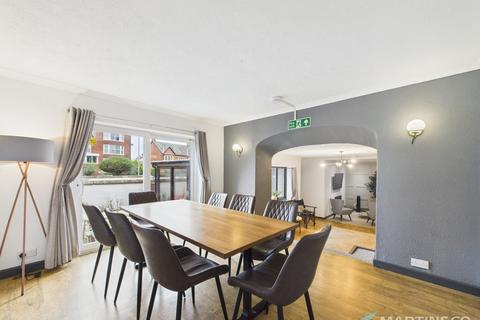 undefined, Clifton Drive North, Lytham St. Annes FY8