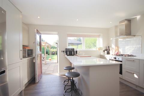 3 bedroom semi-detached house for sale, Stane Street Close.