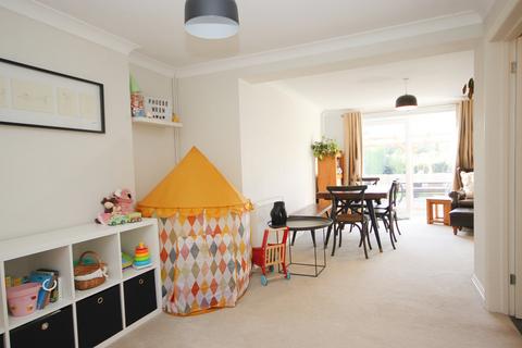 3 bedroom semi-detached house for sale, Stane Street Close.