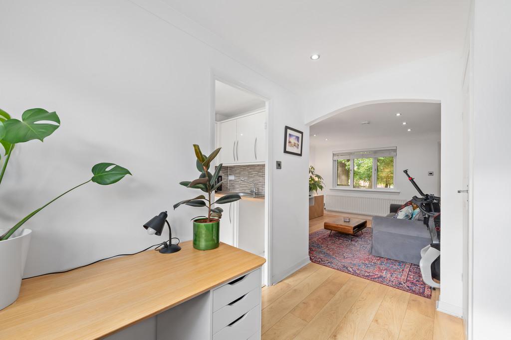 63 Bishops Park 10