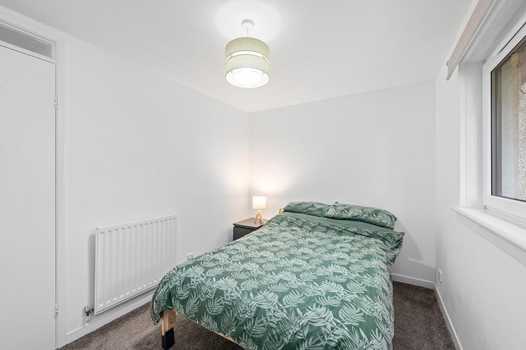 63 Bishops Park 17