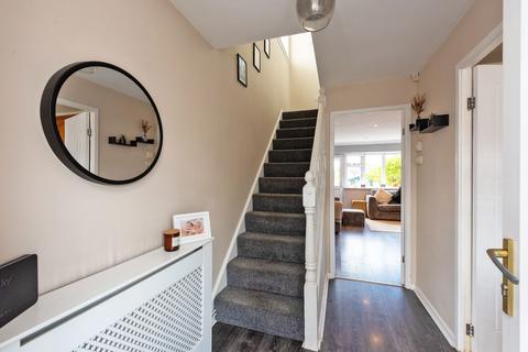 36 Barton Lane, Kingswinford, DY6 9EY