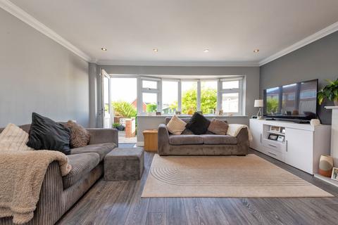 36 Barton Lane, Kingswinford, DY6 9EY