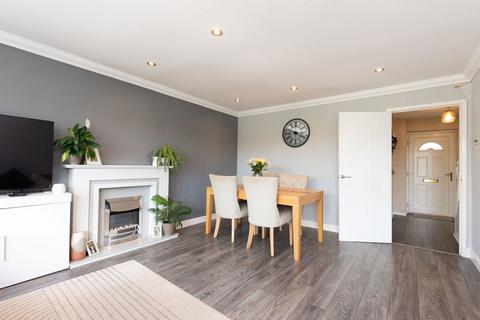 36 Barton Lane, Kingswinford, DY6 9EY