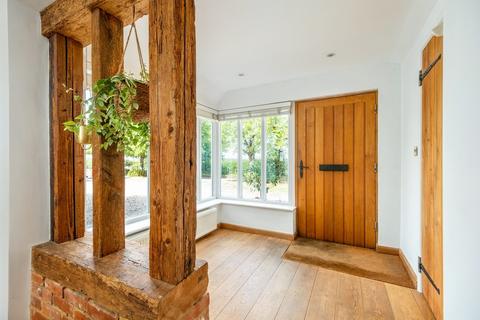 undefined, Palgrave, Diss