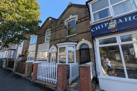 3 bedroom house to rent, Victoria Road, Cowes, Isle of Wight