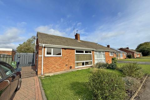 2 bedroom semi-detached bungalow for sale, Eastway, Scarborough YO11