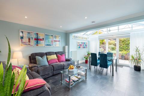 3 bedroom terraced house for sale, Spring Gardens, Dorking