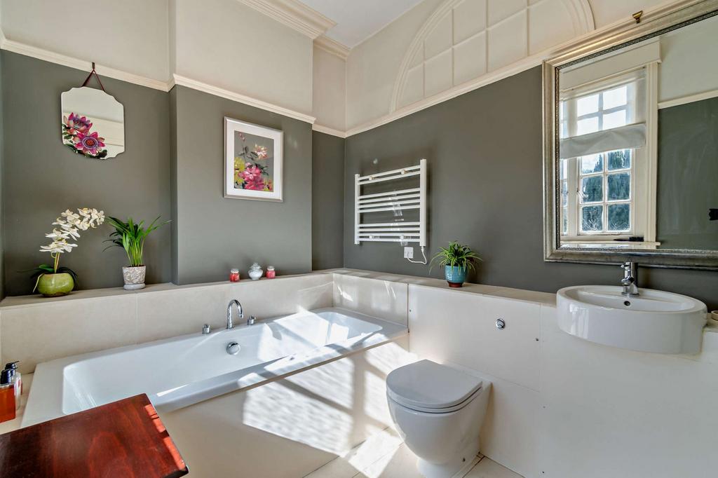 Ensuite