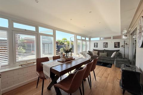 47 Devon Way, Harwich, CO12 4RB