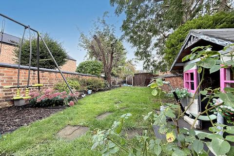 4 bedroom terraced house for sale, Grove Bank, Duffield Road, Derby