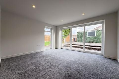 64 Ampleforth Drive, Lostock Hall, Preston, PR5 5TE