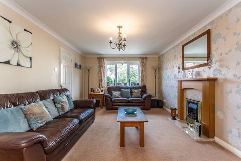 4 bedroom detached house for sale, The Nightingales, Uckfield