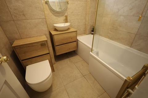 4 bedroom terraced house for sale, Hibberd Way, Bournemouth BH10
