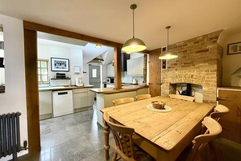 3 bedroom end of terrace house for sale, Church Road, Stowmarket IP14