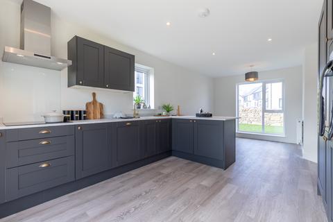 3 bedroom detached house for sale, High Road, Halton LA2
