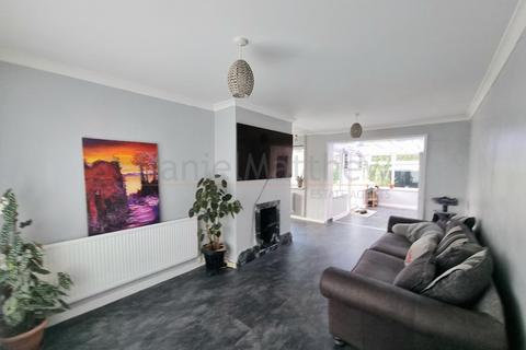 85 Bakers Way, Bryncethin, Bridgend, CF32 9PX