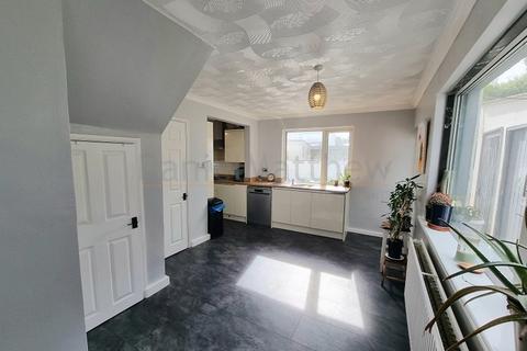 85 Bakers Way, Bryncethin, Bridgend, CF32 9PX