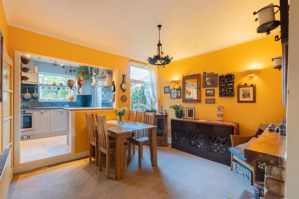 238 London Road-6.jpg