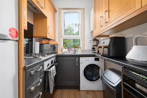 undefined, 39 Victoria Terrace, Dunfermline, KY12 0LY