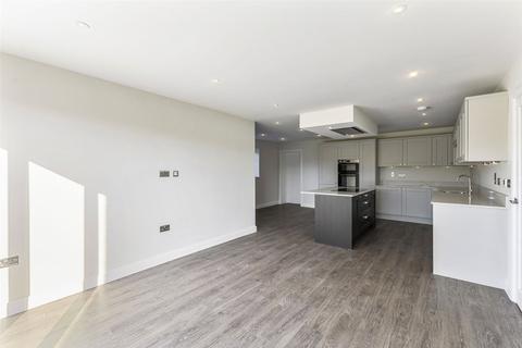 4 bedroom detached house for sale, Bowbrook Copse, Charter Alley, RG26
