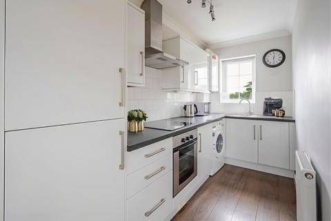 1b Wingfield Close, Brentwood, CM13 2BT