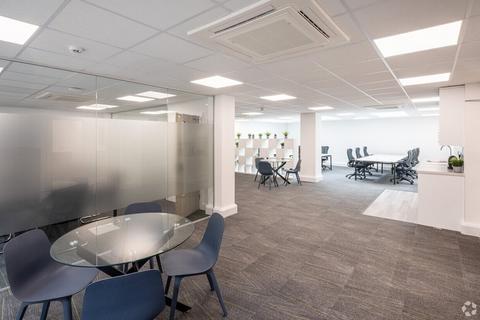 Office to rent, 13-15 George St Aylesbury HP20 2HU