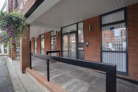 Office to rent, 13-15 George St Aylesbury HP20 2HU