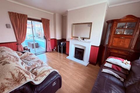 2 bedroom house for sale, Avon Crescent, Houghton Le Spring DH4