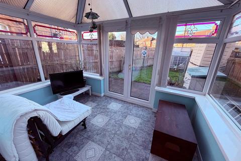 2 bedroom house for sale, Avon Crescent, Houghton Le Spring DH4