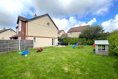 undefined, Bro Ednyfed, Llangefni, LL77