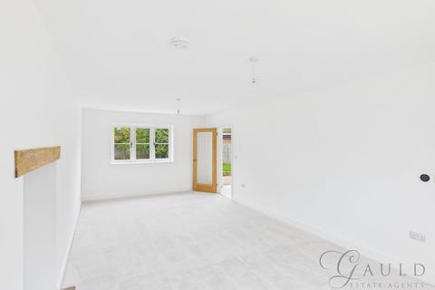 4 bedroom detached house for sale, Buckingham Road, Silverstone, NN12