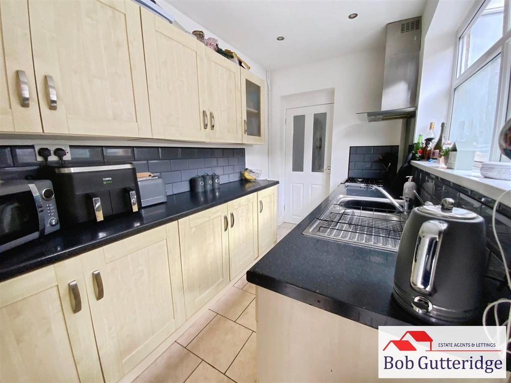 Fitted kitchen