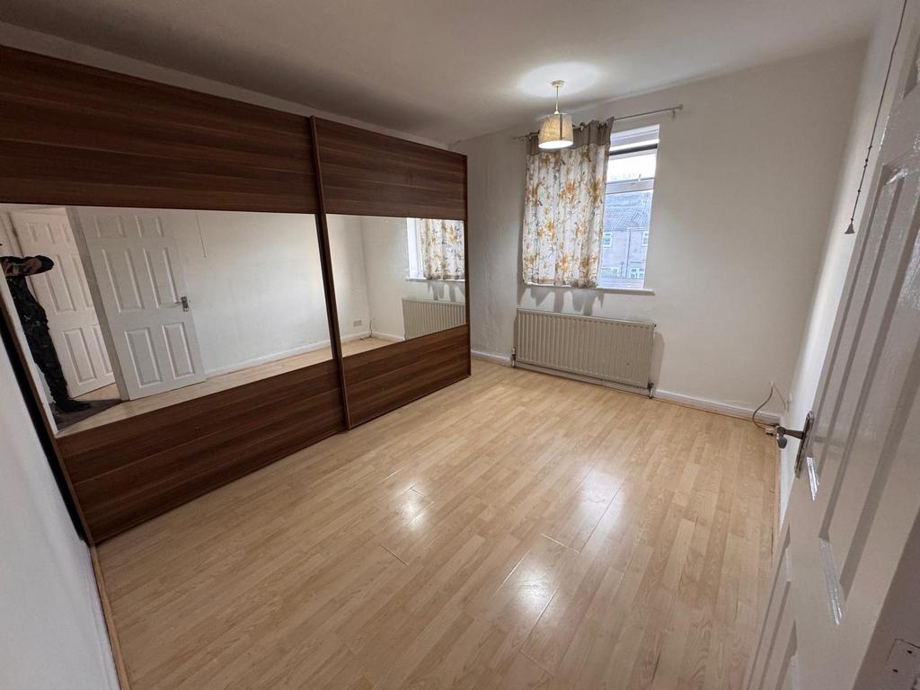 3 bedroom Terraced for rent