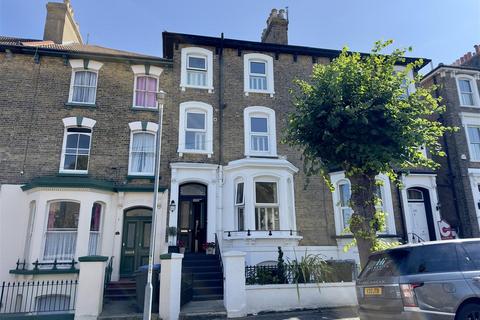 4 bedroom terraced house for sale, St. Mildreds Road, Ramsgate