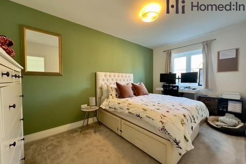 undefined, oak tree way, horsham