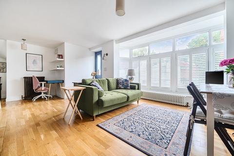 37 Lower Street, Haslemere, GU27 2NY