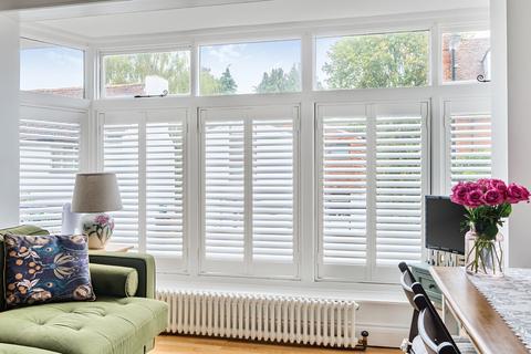 37 Lower Street, Haslemere, GU27 2NY