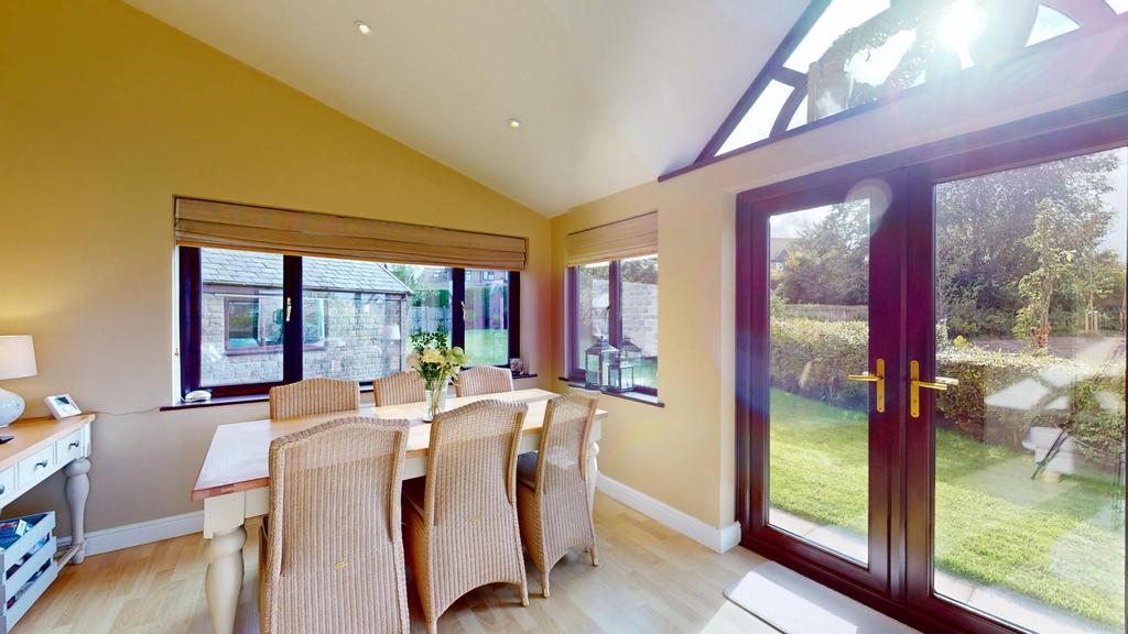 Hawthornes-09182025 220724.jpg