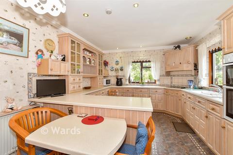 2 bedroom chalet for sale, Shipbourne Road, Tonbridge, Kent