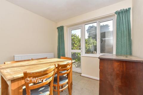 3 bedroom semi-detached house for sale, Mercer Way, Maidstone ME17