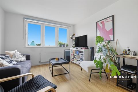 1 bedroom apartment for sale, 12 Tyssen Street, Dalston E8