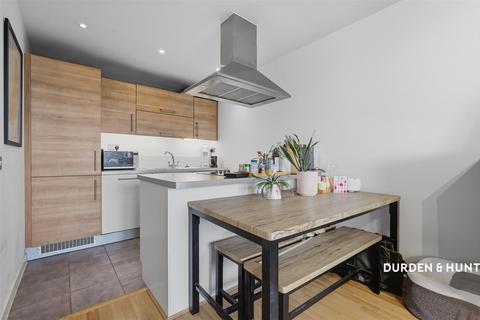 1 bedroom apartment for sale, 12 Tyssen Street, Dalston E8