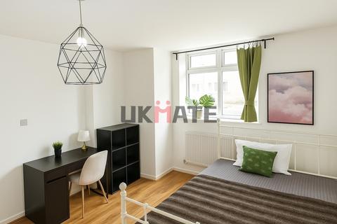 undefined, Moody Street, London E1