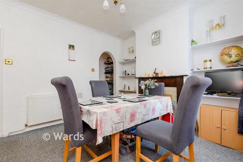 5 bedroom end of terrace house for sale, Gillingham Road, Gillingham, Kent