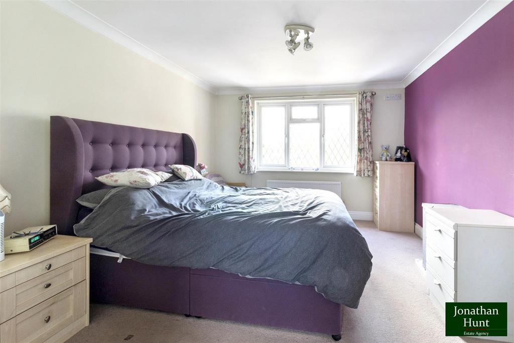 Principal bedroom