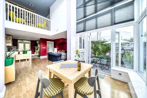 undefined, Whateley Close, Guildford, Surrey, GU2